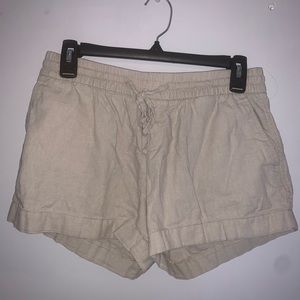 tan/ cream shorts